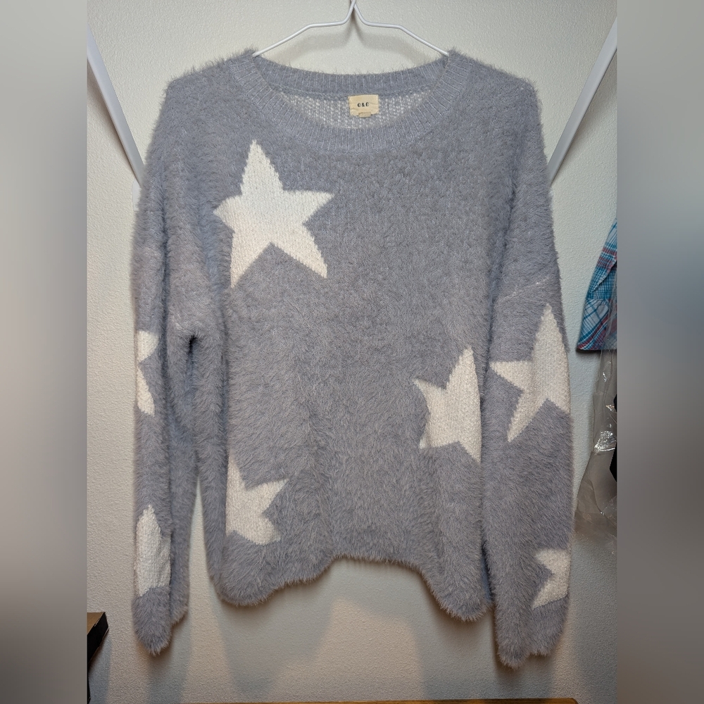 O&O Blue and White Star Sweater  SUPER SOFT